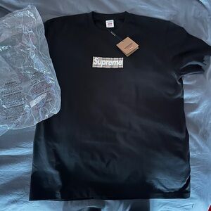 Burberry Supreme box logo tee